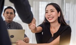 Recrutarea muncitorilor asiatici